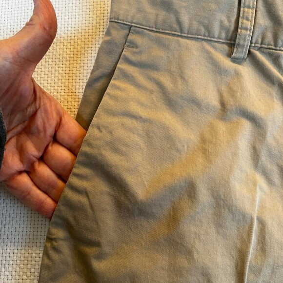 Michael Kors Men's Classic Flat Front‎ Khaki Shorts Size 32 - Picture 3 of 9